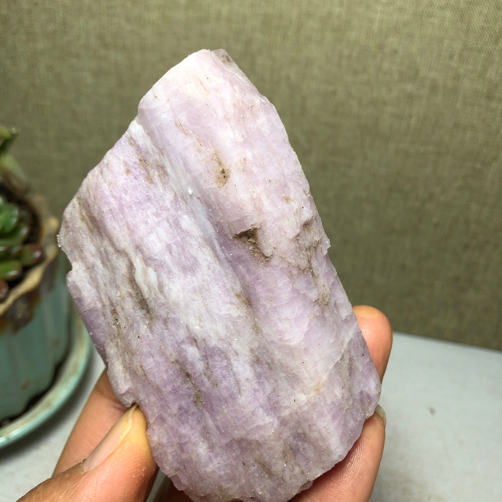 72mm Natural Kunzite Crystal semi-precious rough original Specimen 226g A4174