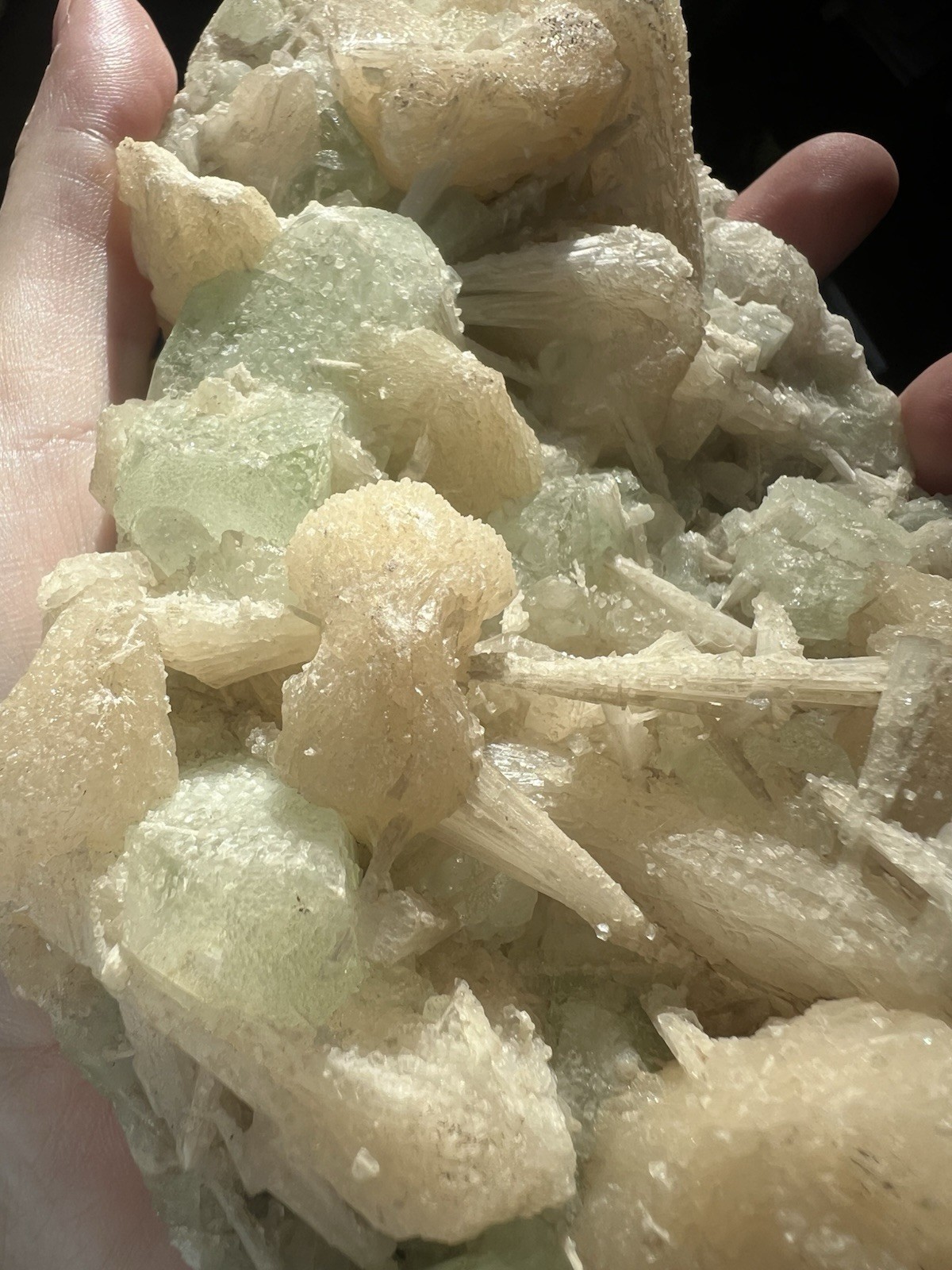 Green Apophyllite, Stilbite, Scolecite, 504 Grams, 6.5”x4”