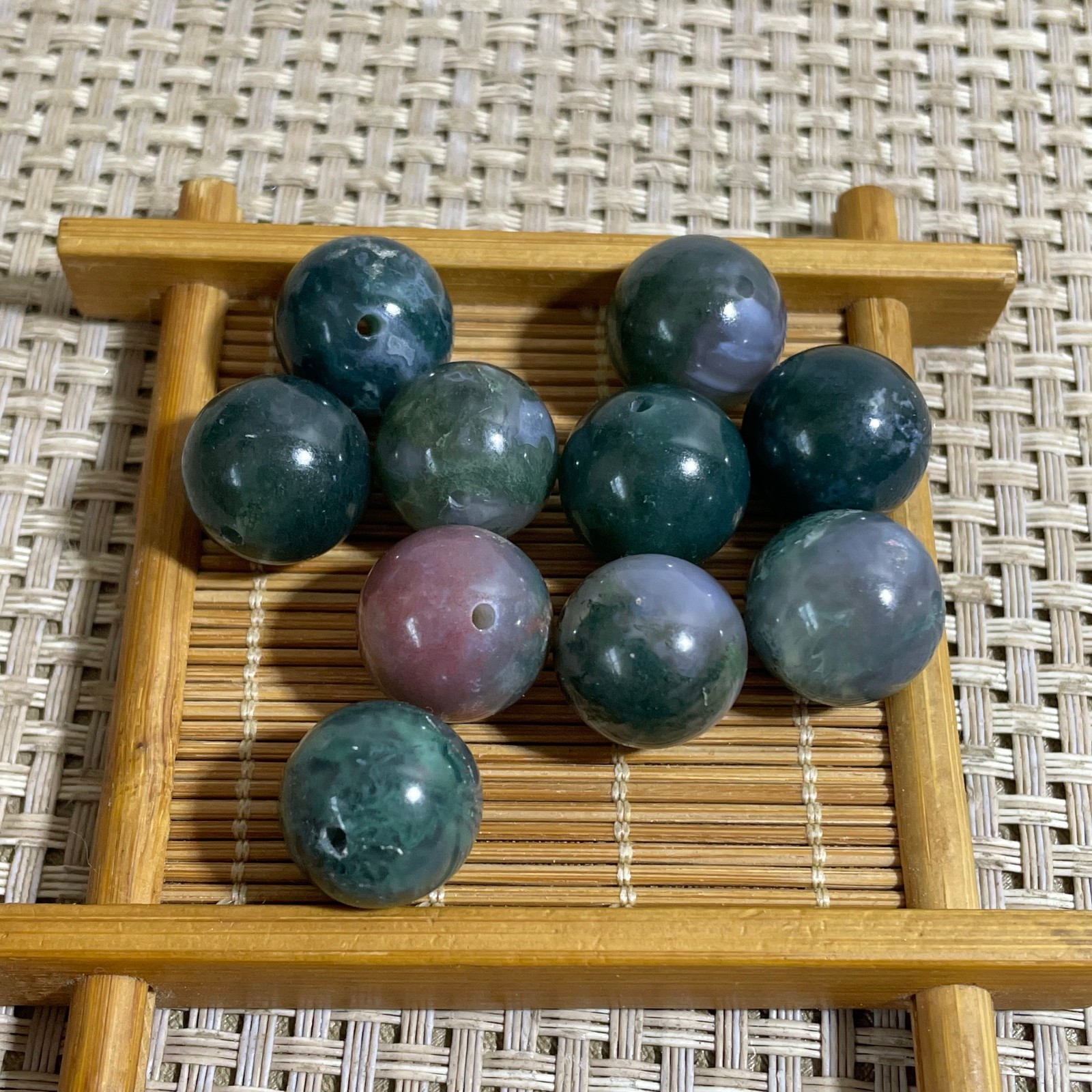 10pcs 51g Natural water grass agate round beads have been perforated
