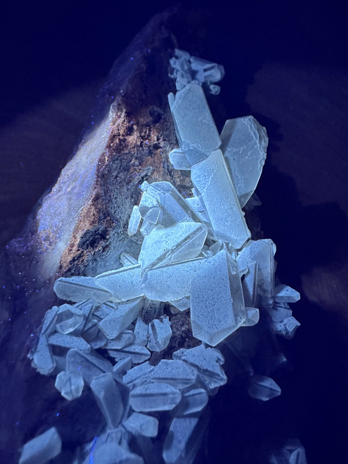 New Find__Large CLEAR Fluorescent BARITE Crystal Cluster___Linwood Mine , Iowa