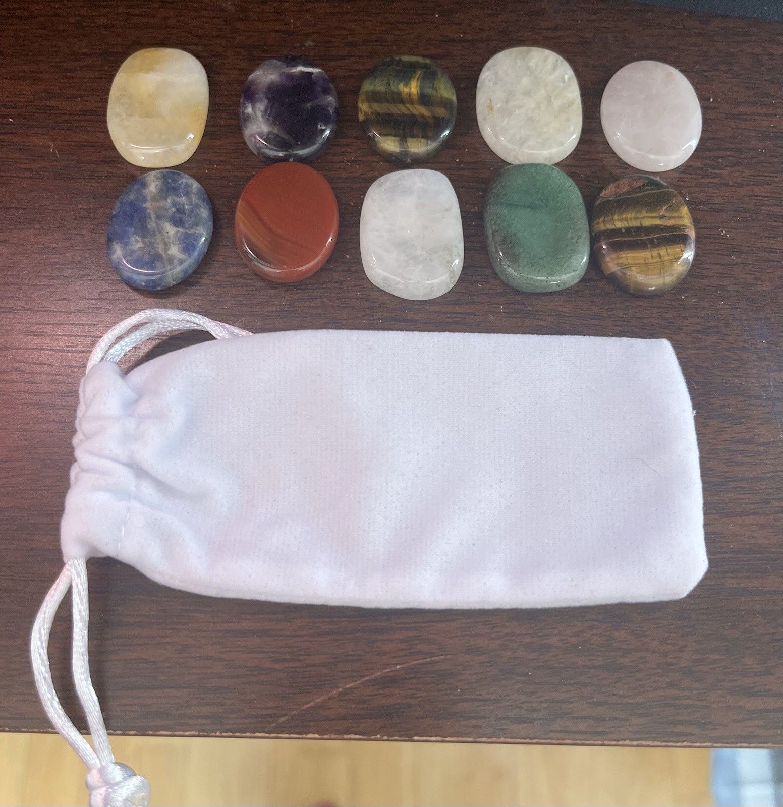 🩷Lot Of 10 Mixed Thumb Stones With Velour Pouch🩷