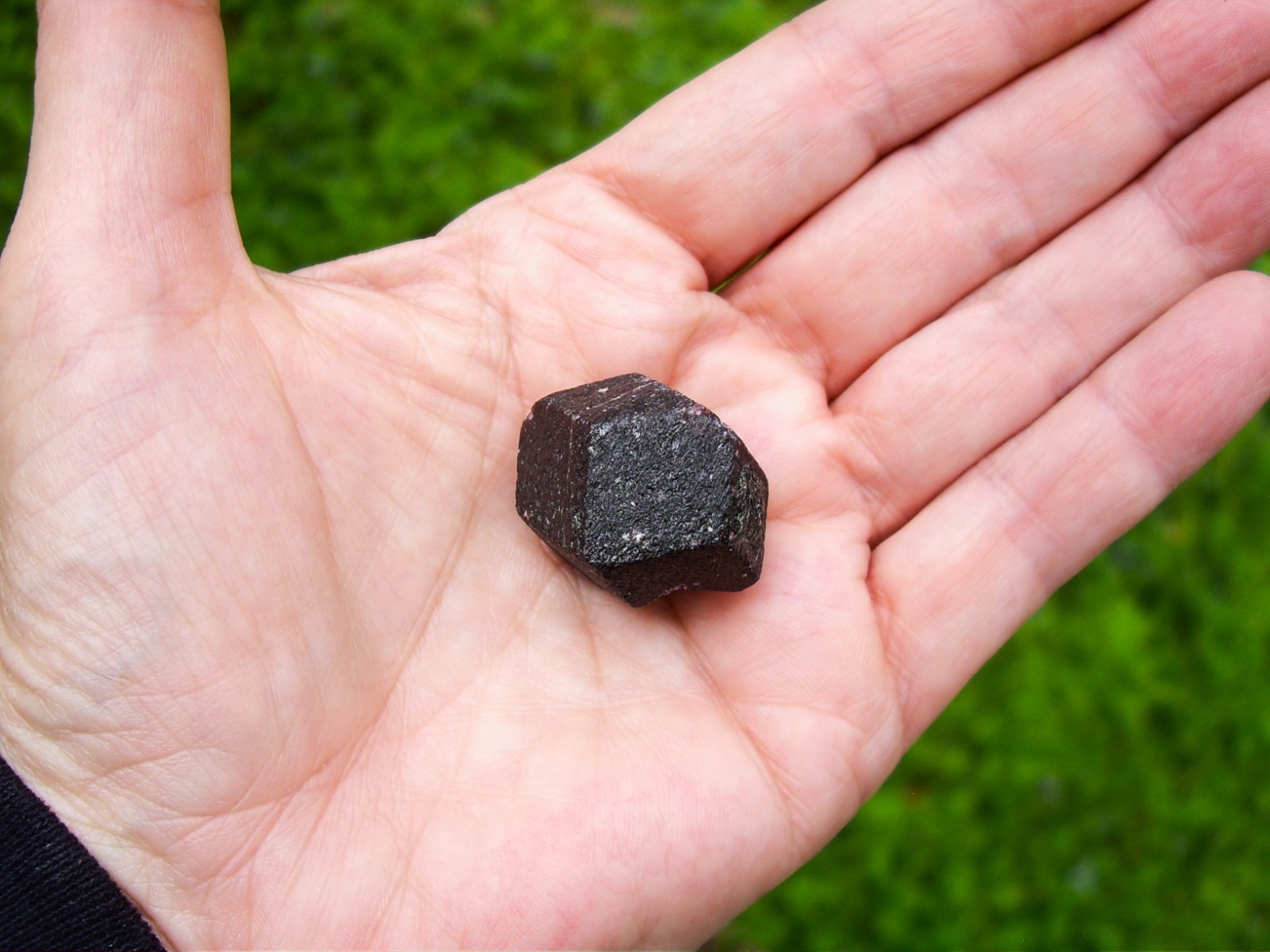 Deep Red Medium Large Garnet Crystal (Almandine ) 29.8g