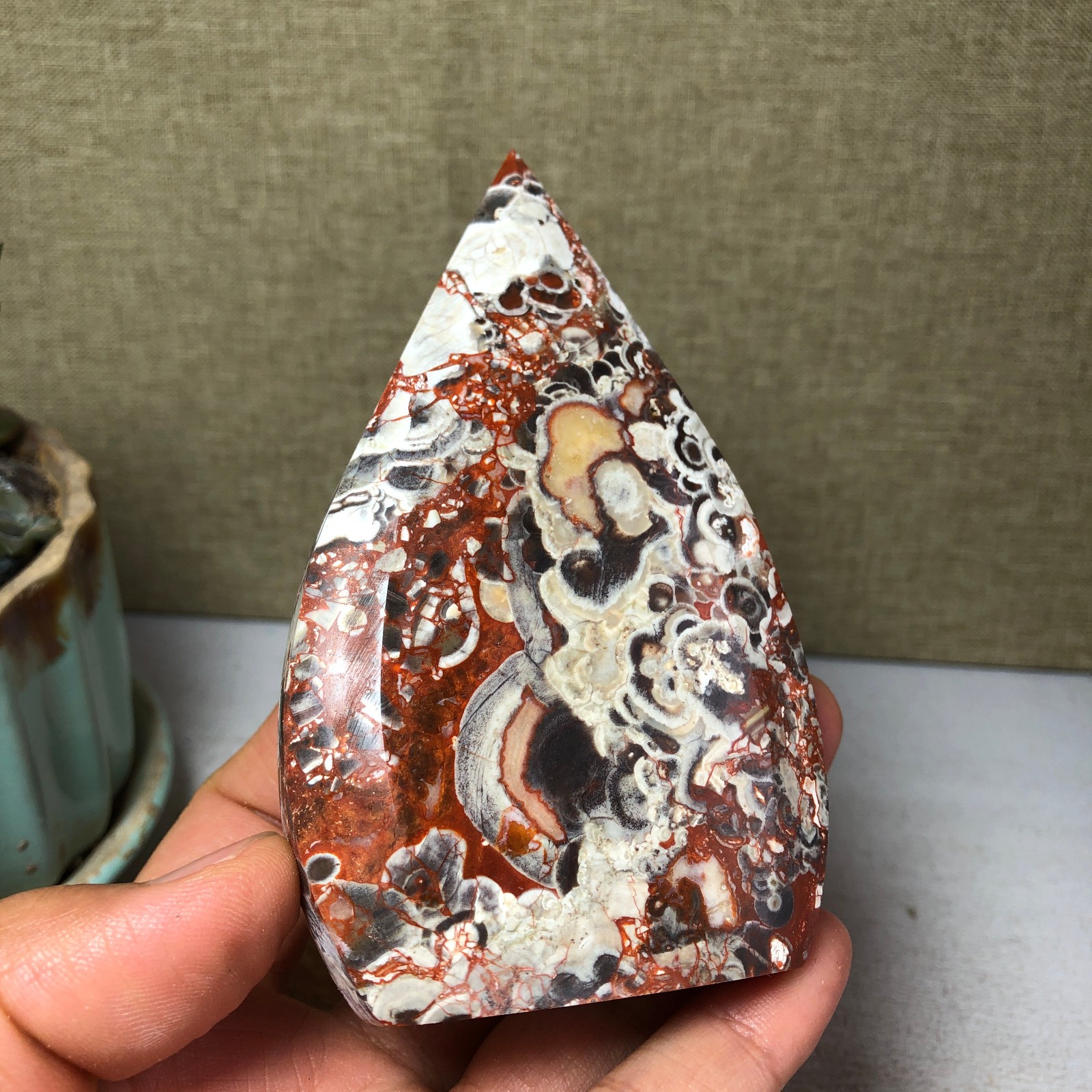 Natural l Indonesian Bloodstone agate point leaf Crystal specimens 173g A4931