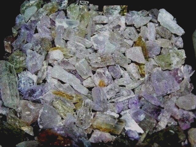 Kunzite crystal natural pink/clear 1/8-1/2″ small piece 1/4 pound lots