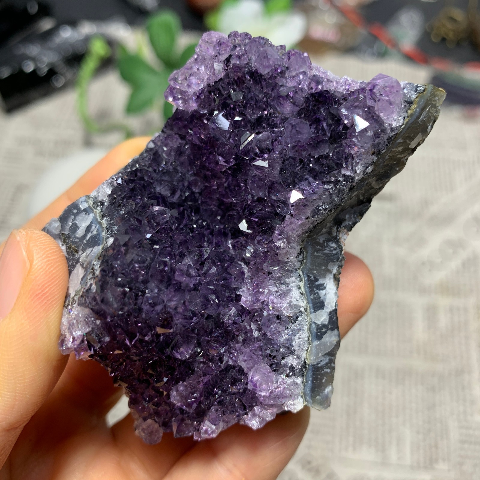 146g Natural Amethyst Geode Mineral Specimen Crystal Quartz Energy Decoration