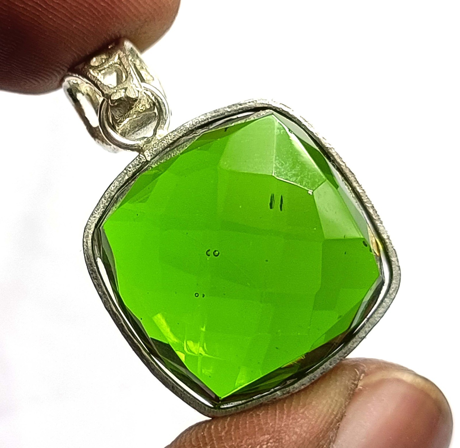 Natural Alexandrite Color Change 72.35 Ct 925 Solid Silver Pendant IGL Gems 5JST