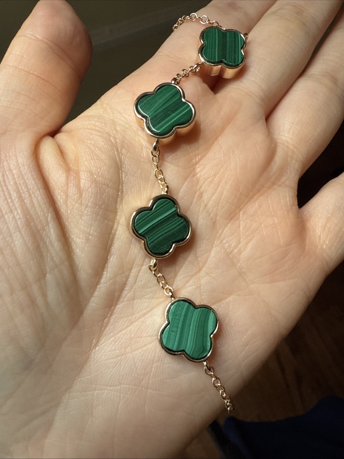 Natural malachite four-leaf clover bracelet with gold-plated chain