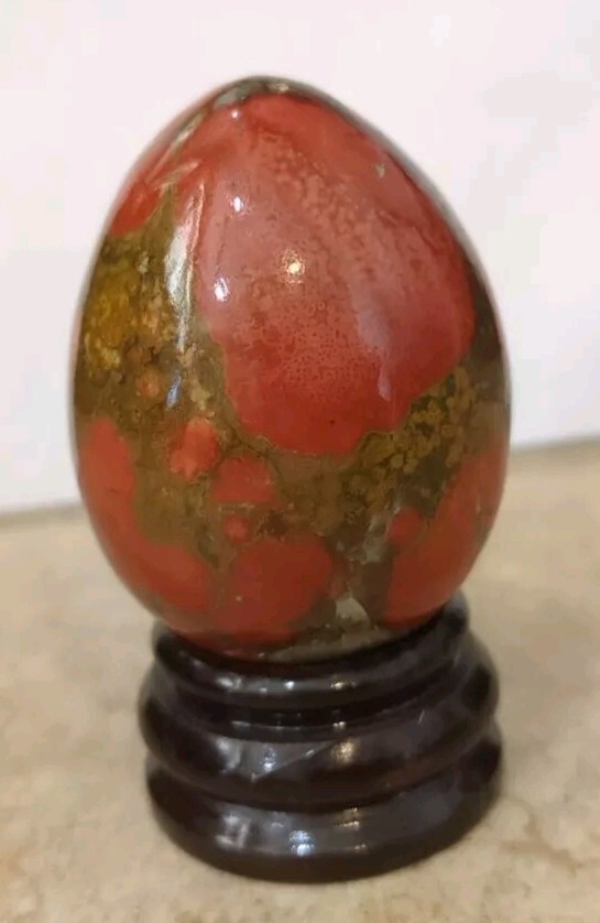 AUSTRALIAN RAINFOREST JASPER POLISHED EGG 2 IN HEIGHT 124 GM. NEW CONDITION