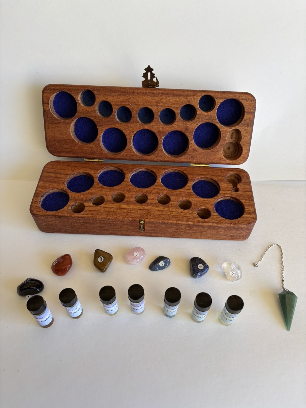 16Pcs Healing Crystals Set, Chakra Quartz & OILS Kit in Wooden Box RARE