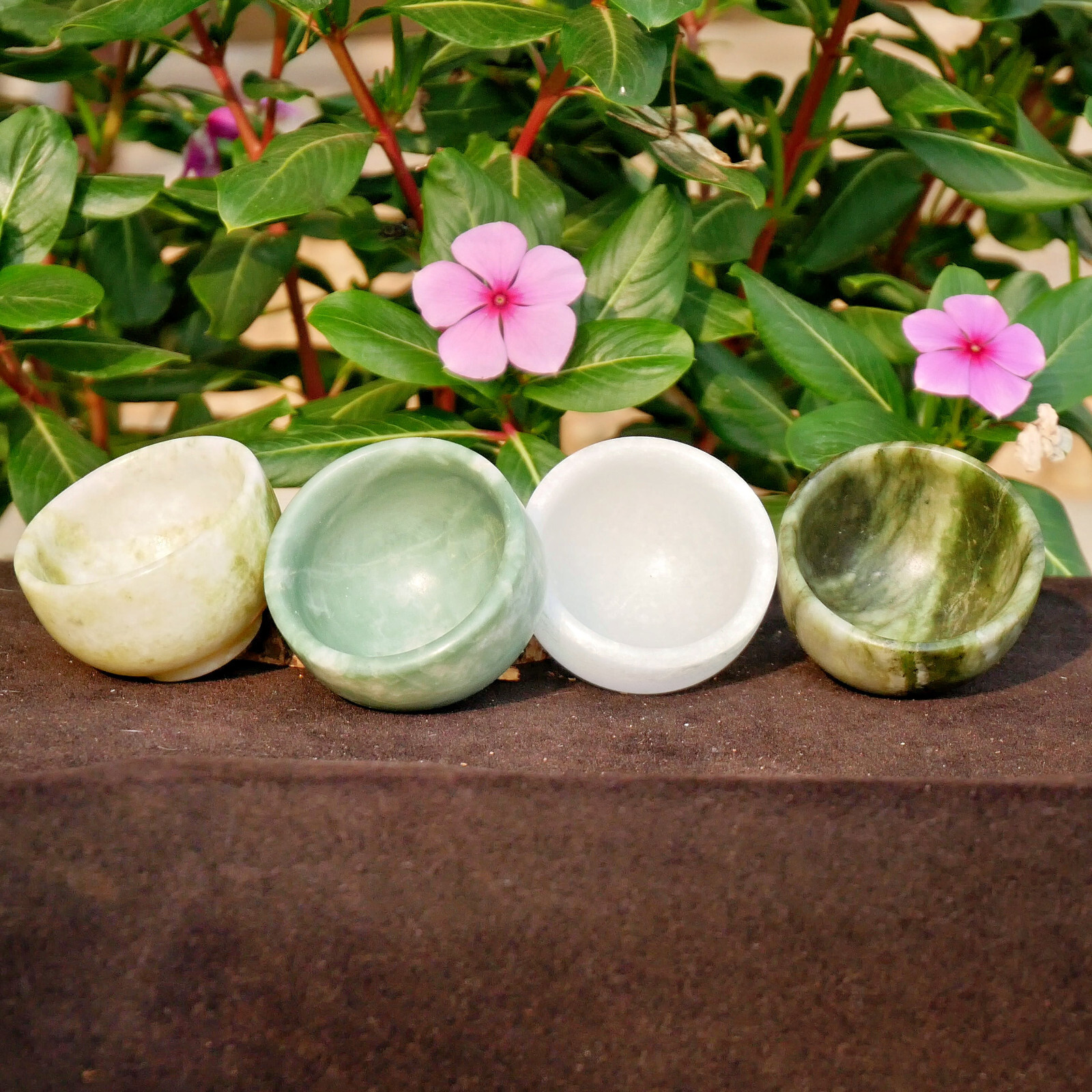 4PCS Natural Jade Bowl Gemstone Quartz Dish Chakra Healing Reiki Crystal Gift 2″