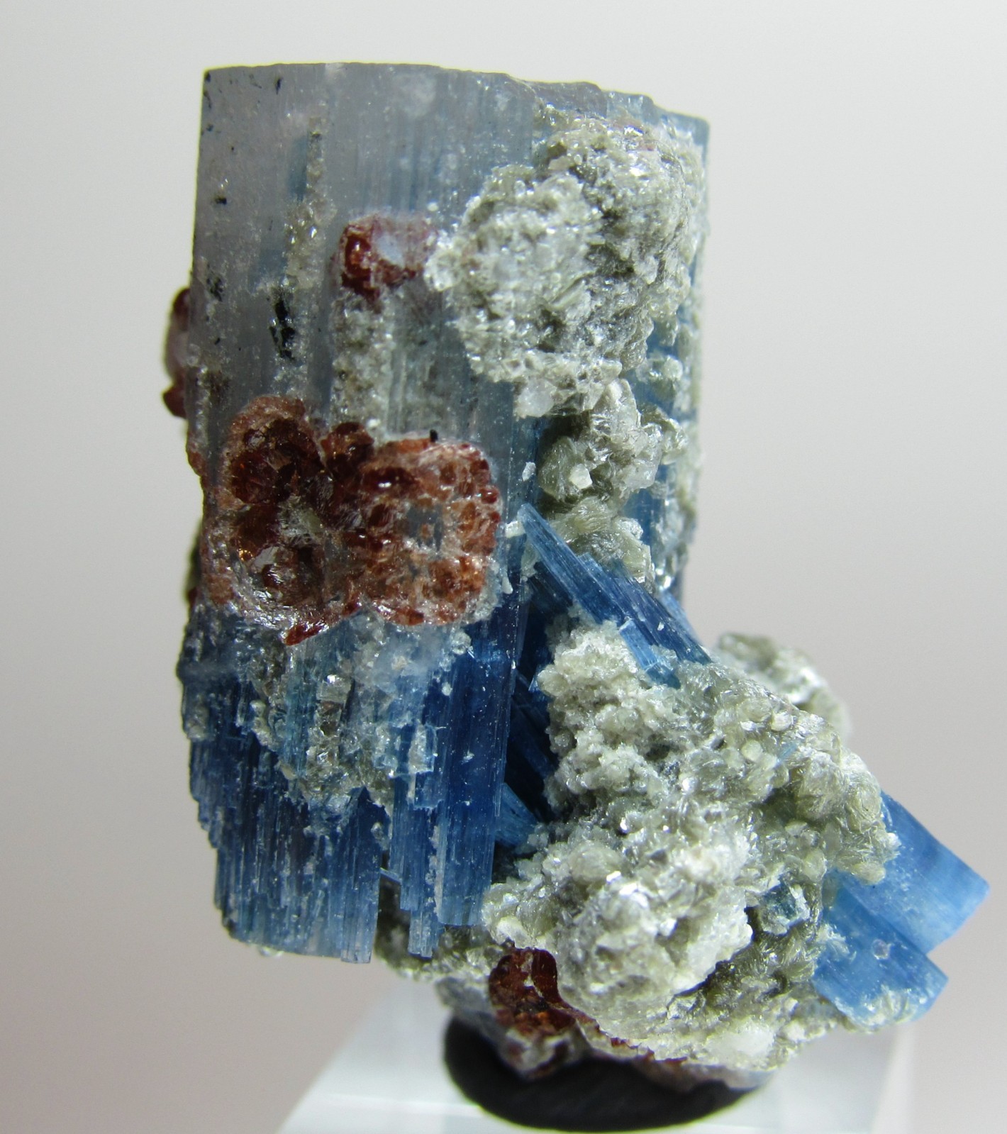 MIRACULOUS RARE ALKALI-RICH AQUAMARINE BERYL W/ GARNET!!! NEW FIND PAKISTAN