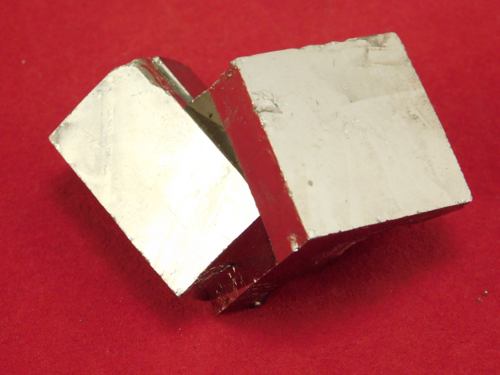 Nice and 100% Natural PYRITE CUBE TWIN From Peru 75.5gr