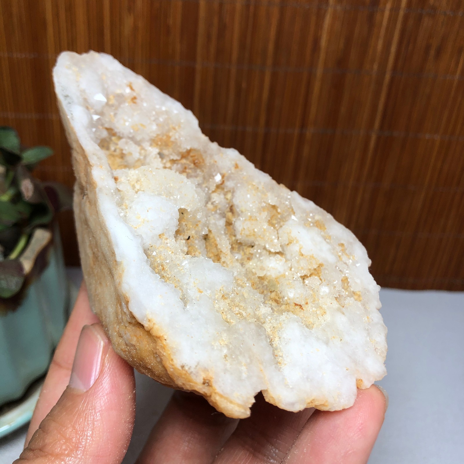 Natural agate Raw cut Crystal Geode rough original Specimens 109g A1790