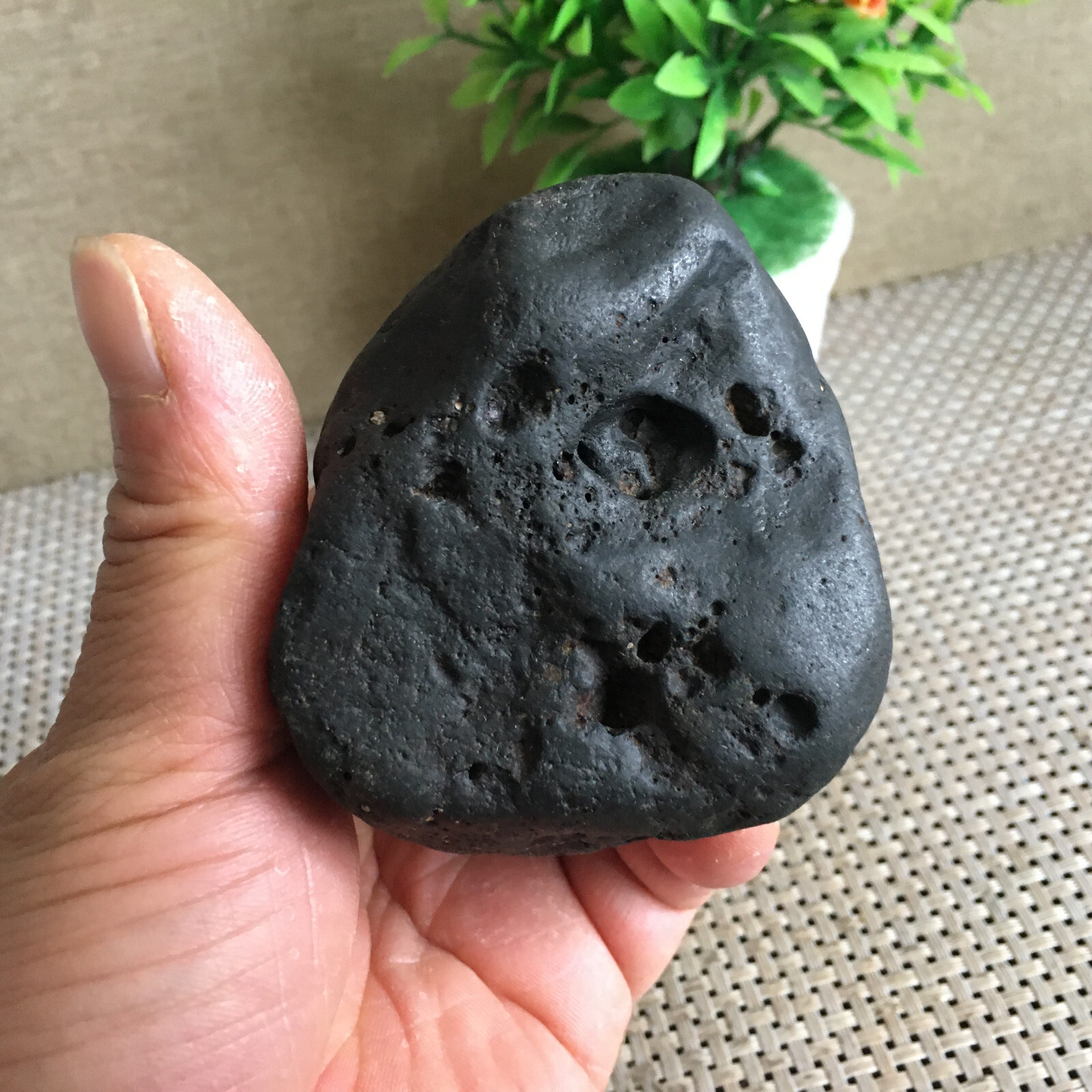 410g Natural Iron nickel Non-magnetic Meteorite Specimen from China