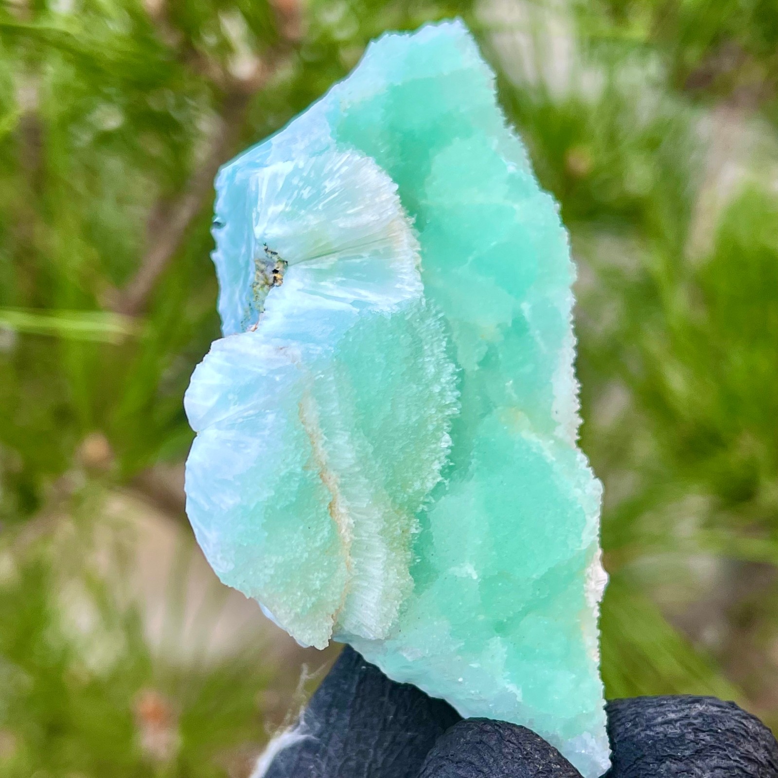 104g Natural beautiful blue texture stone mineral sample quartz crystal