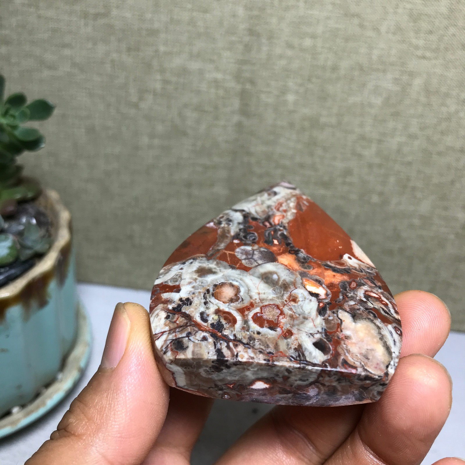 Natural Indonesian Bloodstone agate point leaf Crystal specimens 72g A5152