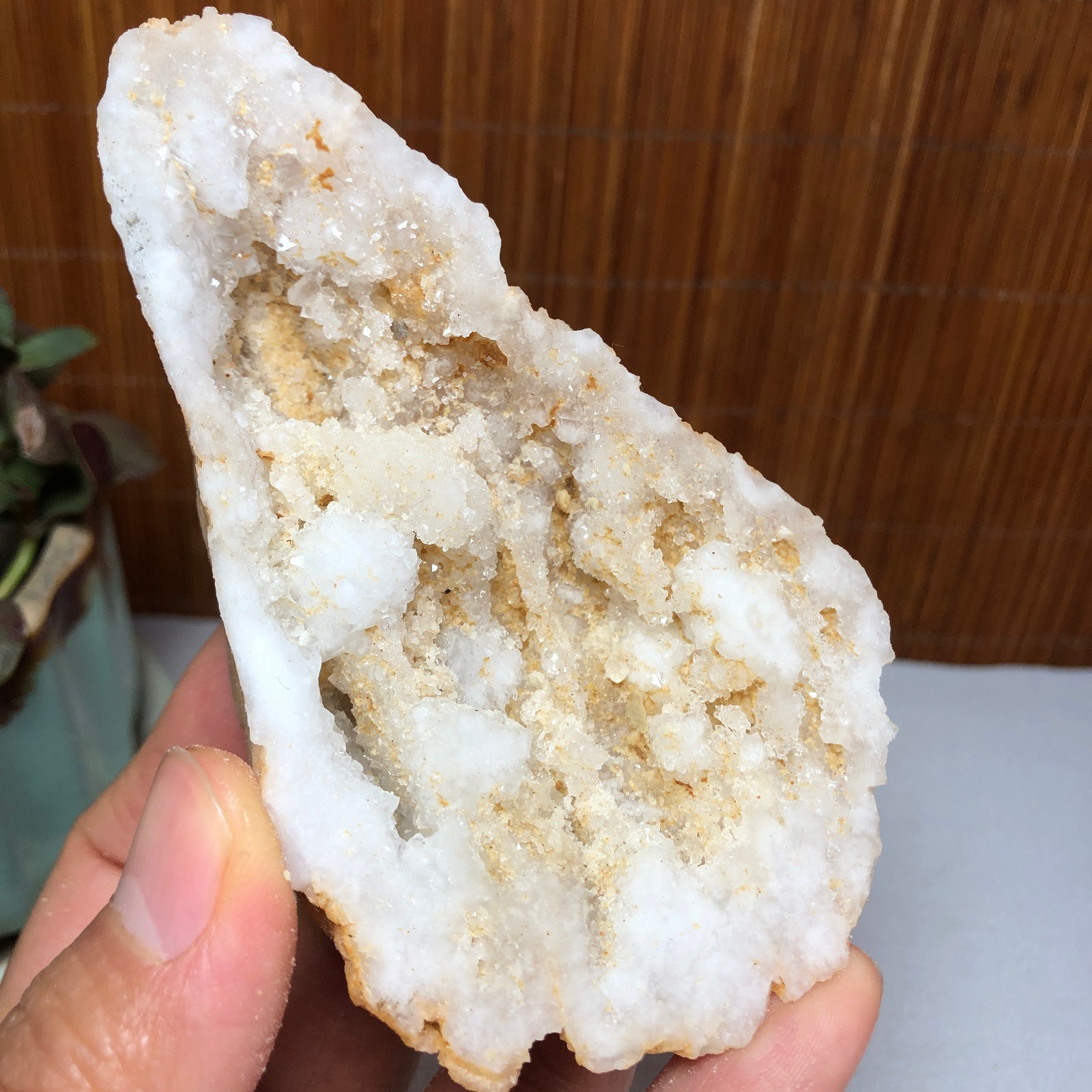 Natural agate Raw cut Crystal Geode rough original Specimens 109g A1790