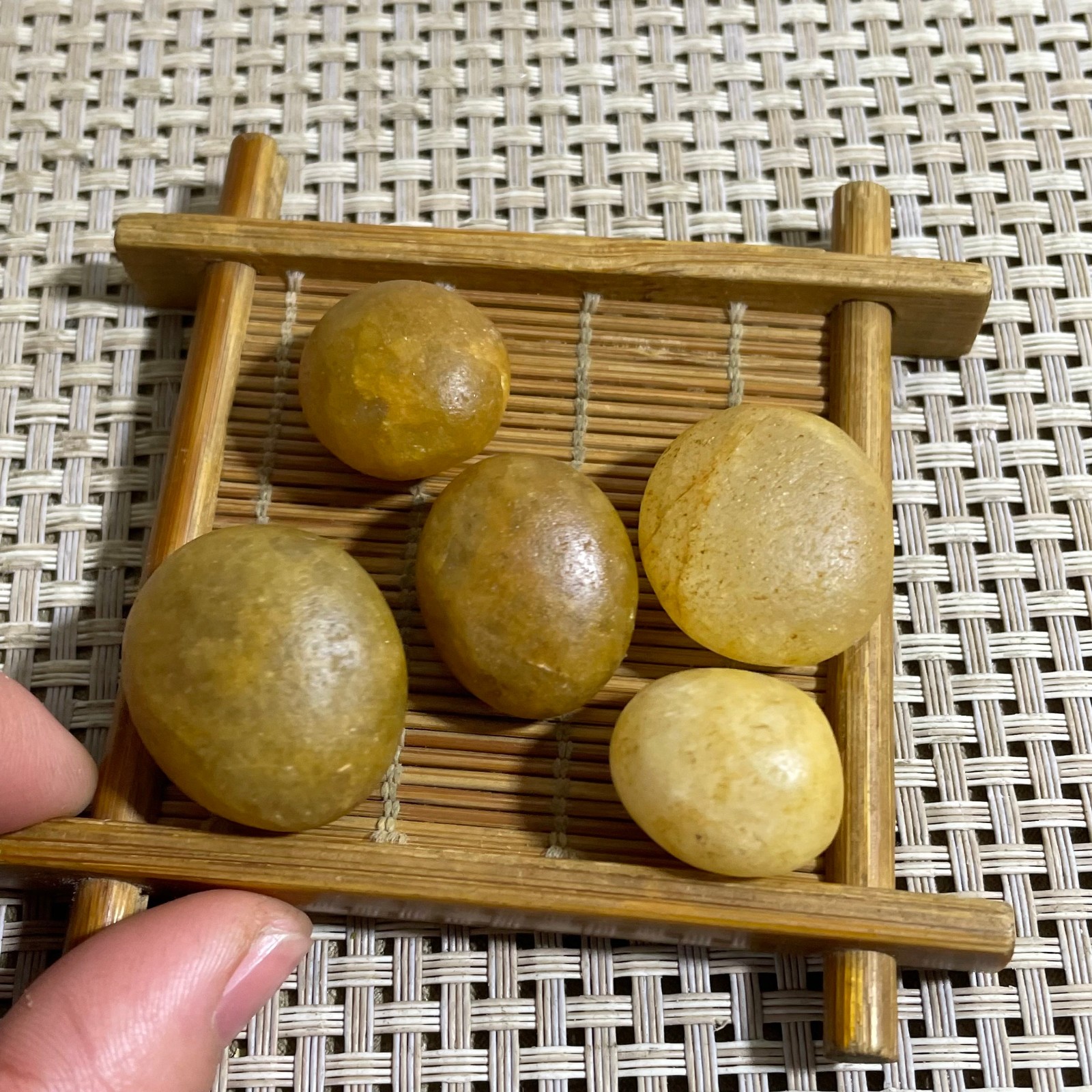 50g Bonsai Suiseki- Gobi Agate Eyes Stone-Rare Stunning Viewing