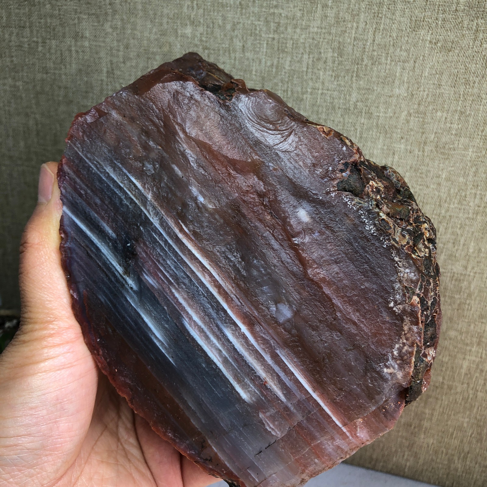 137mm Natural agate stone uncut block original Crystal specimens 1.92kg A3635