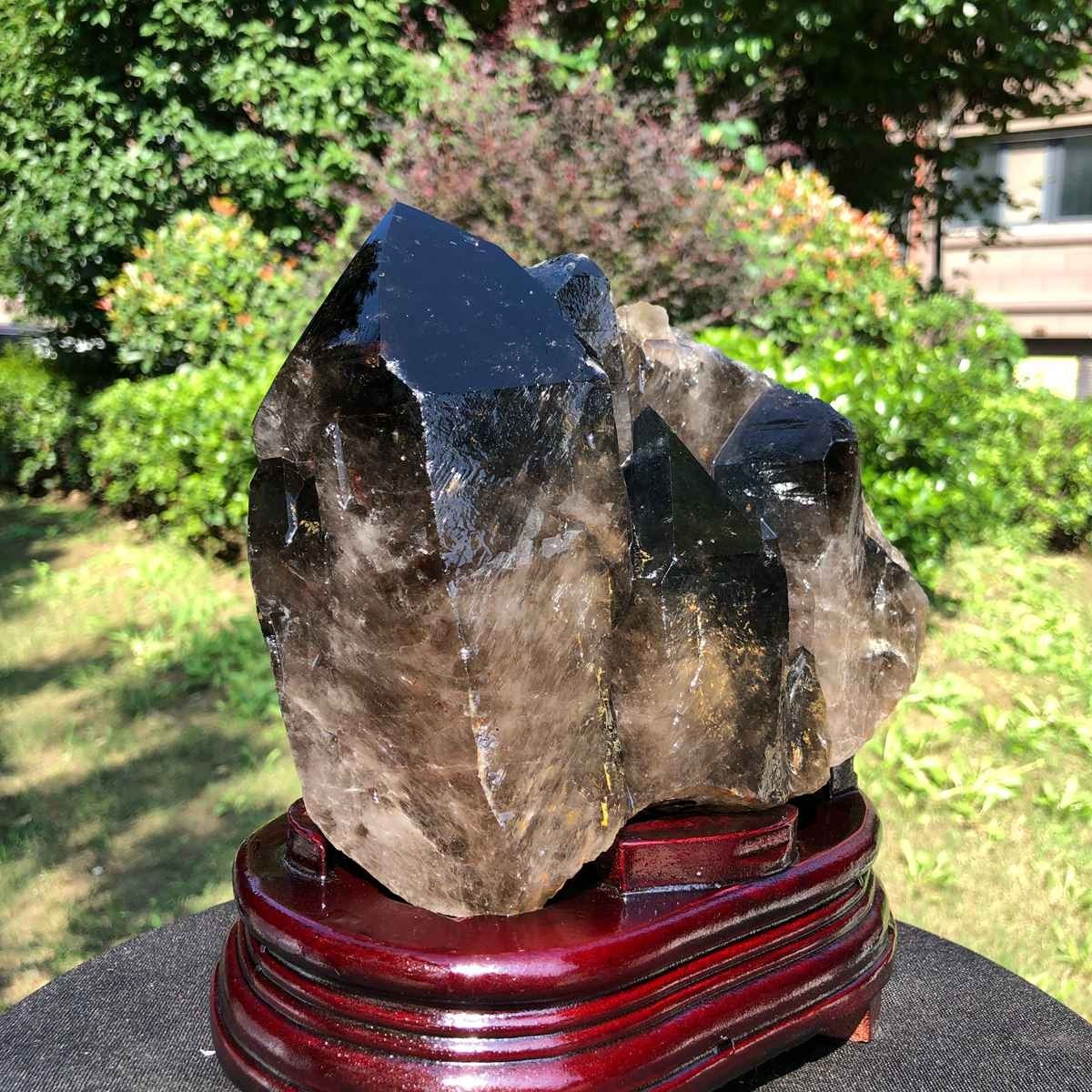 3210g Natural tea crystal specimen + pedestal MH2298