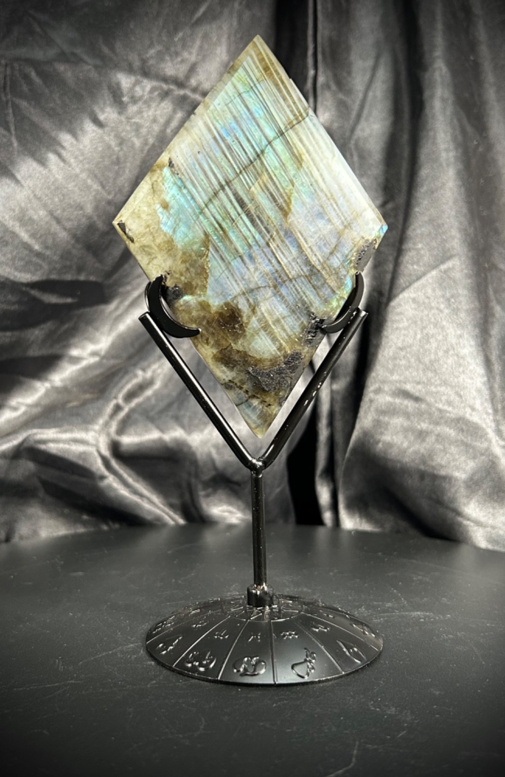 7″ Tall Flashy Grey Labradorite Rhombus With Metal Stand (174 grams)
