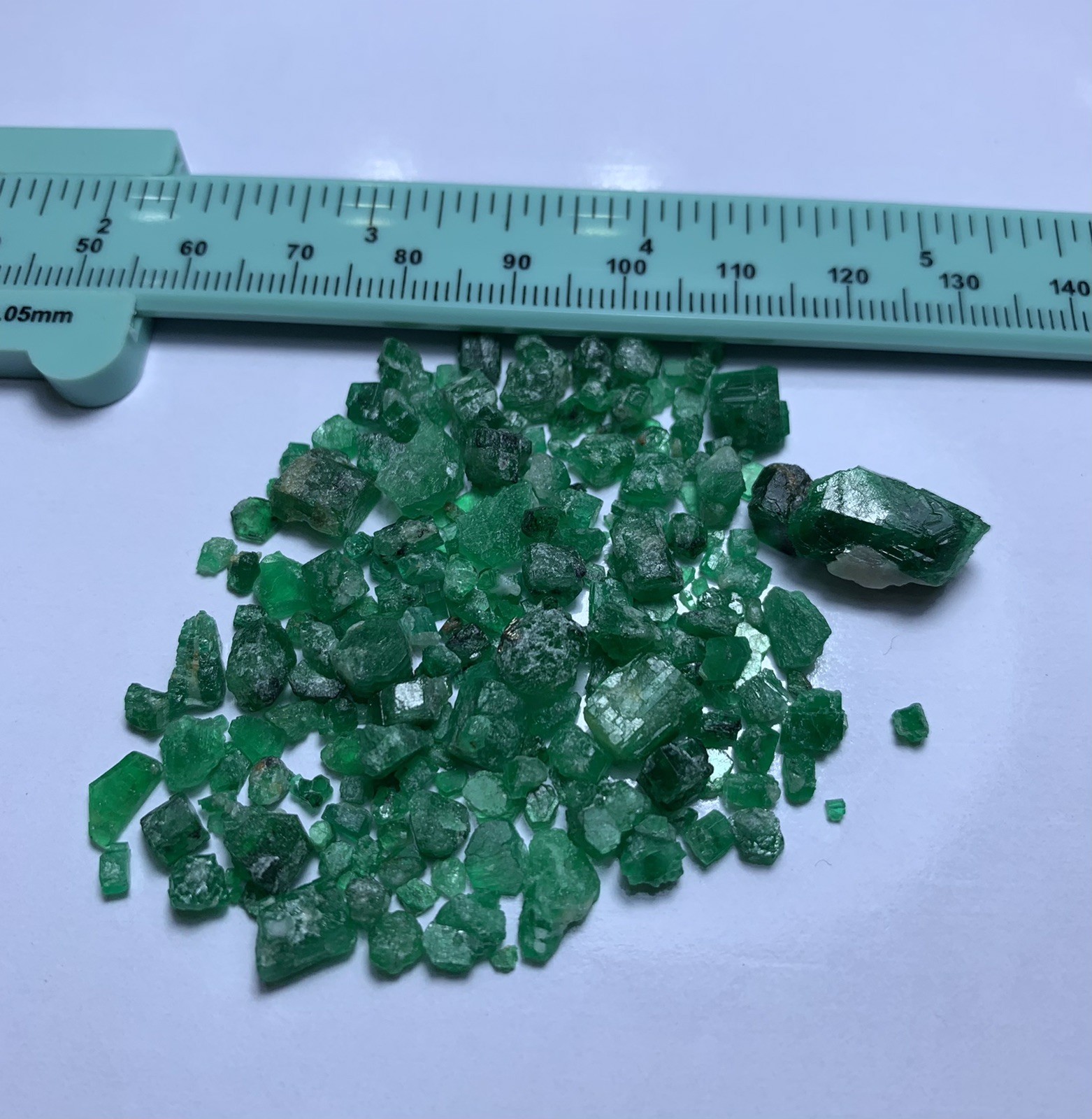 15 Gram Emerald Rough Crystal Jewellery Size From Swat Pakistan.