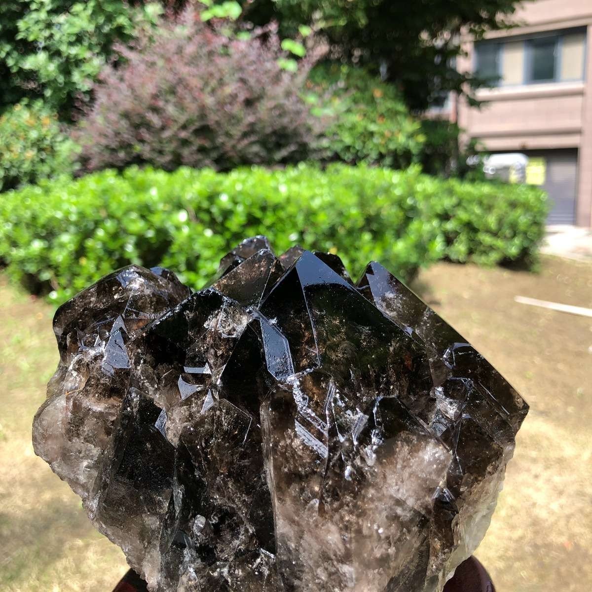3340g Natural tea crystal specimen + pedestal MH1800