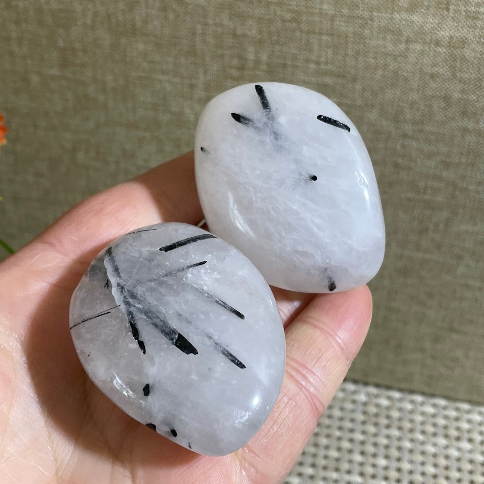 2pcs 146g Transparent quartz with black tourmaline and palm stone