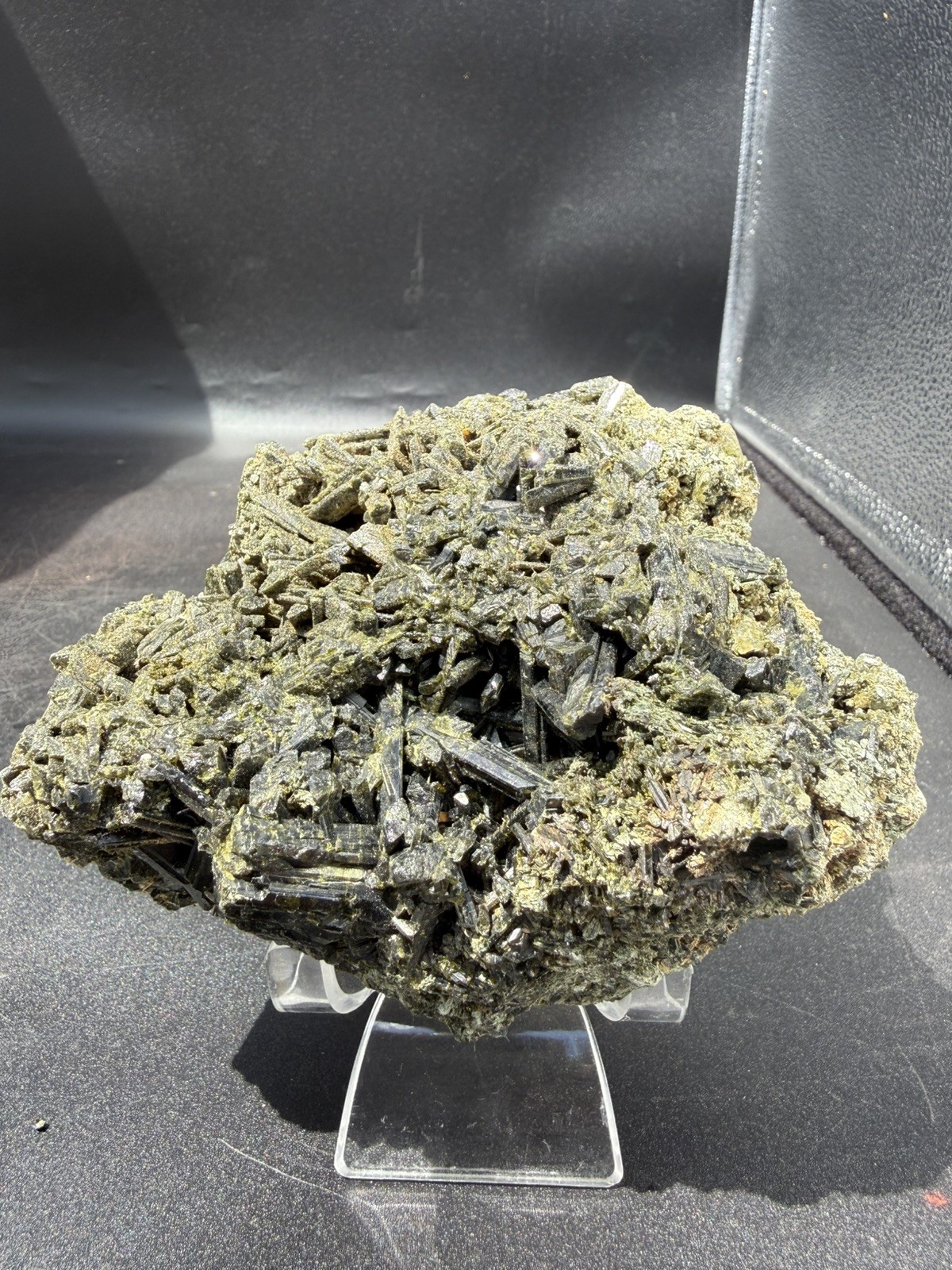 1.6 Lb Large Natural Epidote On Matrix From Pakistan. A+ Specimen,Minerals,Gems.