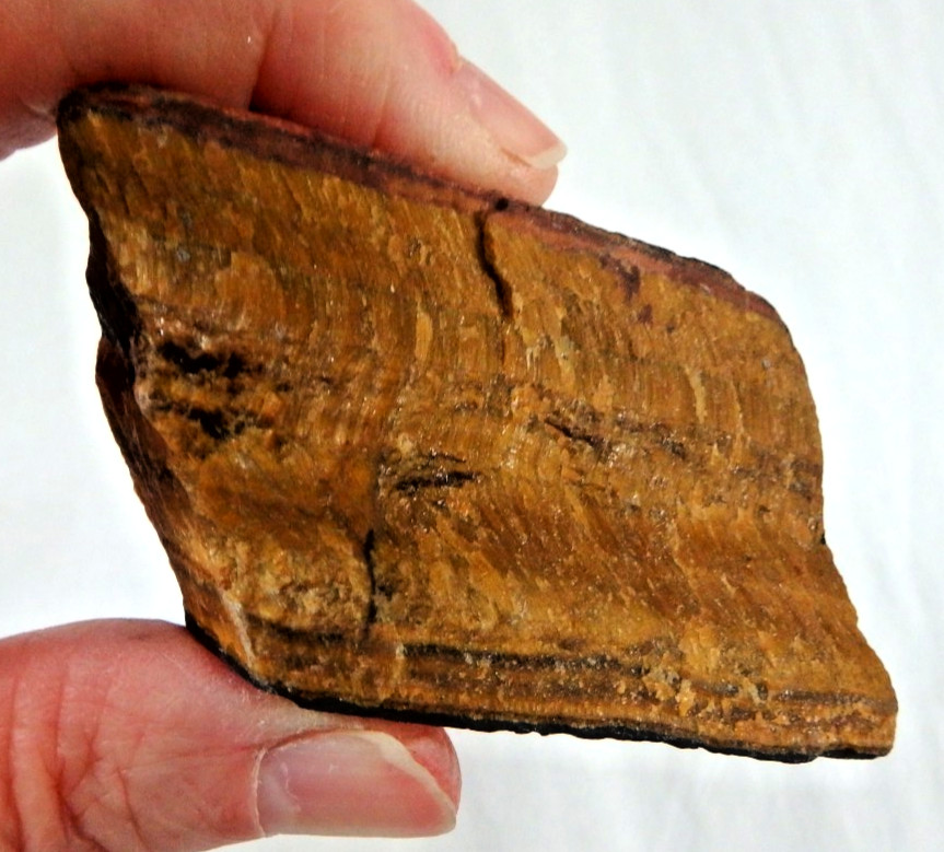 Stunning Tiger’s Eye Chatoyancy Shimmering Golden 97.7 grams Old Stock