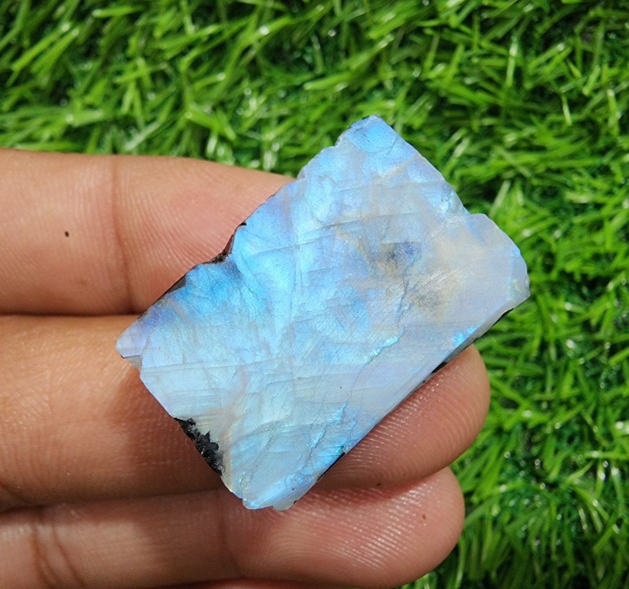 Fantastic Huge White Rainbow Moonstone Rough 74 Crt For Jewelry Loose Gemstone