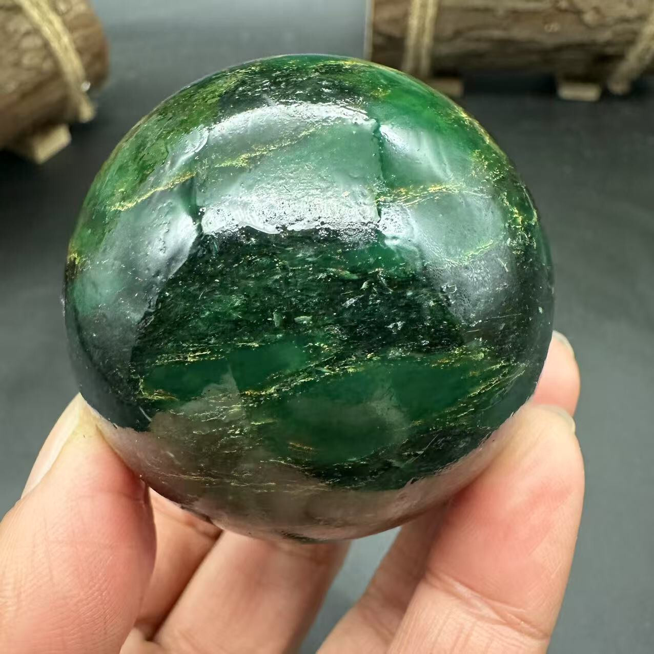 1pc Natural emerald Quartz Ball Crystal polished Sphere Healing energy gift 50mm
