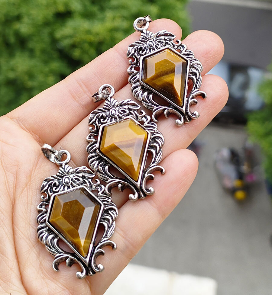 10pcs Natural Tiger eye Gems Pendants Retro Gothic Magic Energy Amulet