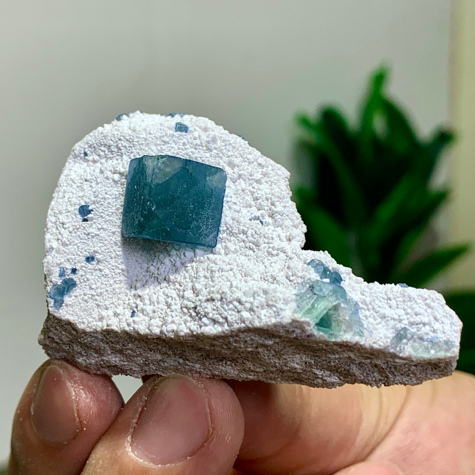39G Rare transparent blue cubic fluorite crystal sample/China