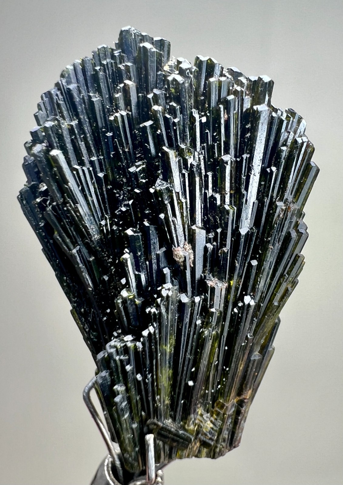 21 CT Ultra Rare !Natural Epidote Spray Crystal Specimen From Gilgit Baltistan