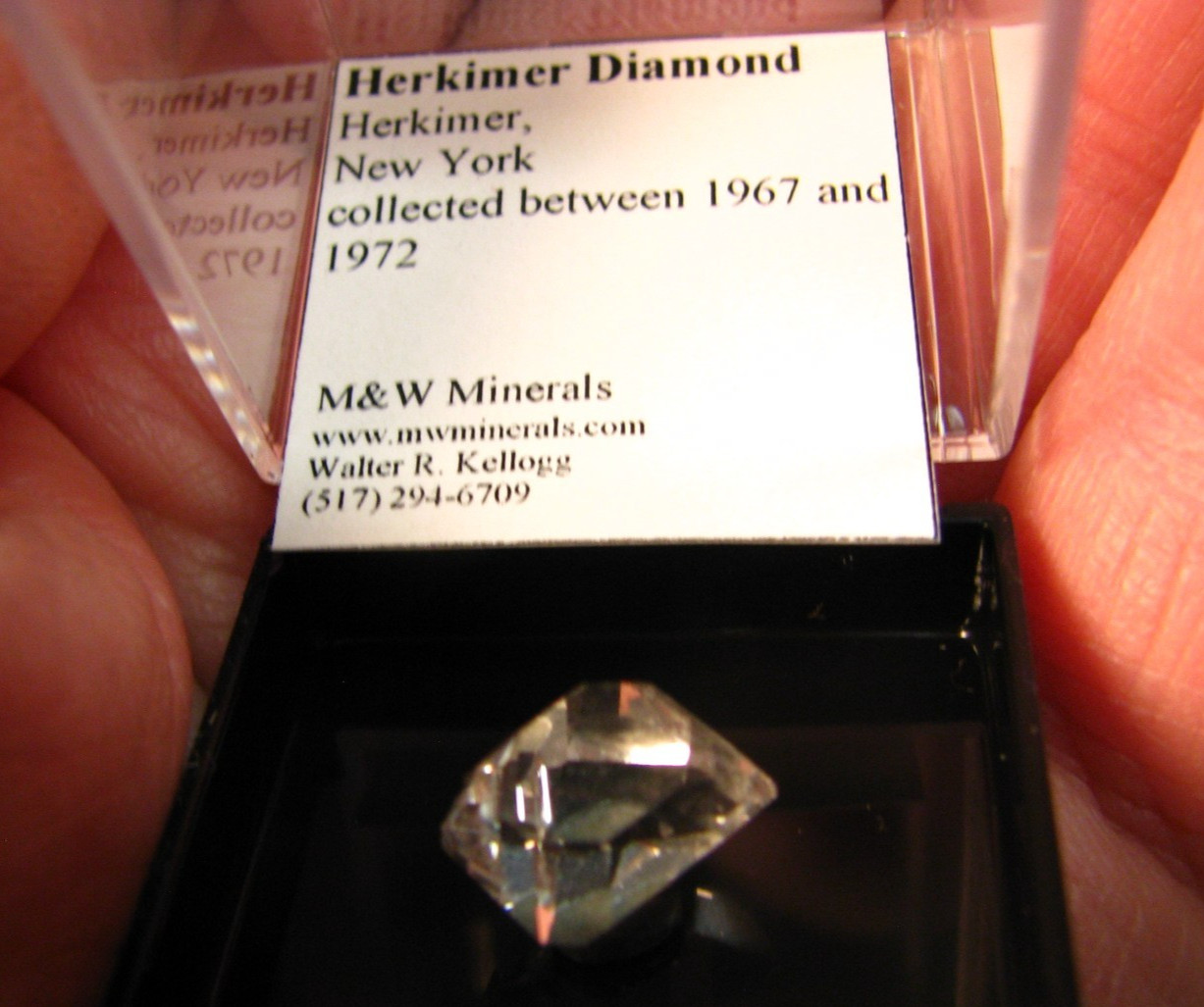1/2in CLEAR HERKIMER DIAMOND/QUARTZ THUMBNAIL IN CASE HERKIMER NEW YORK USA#137