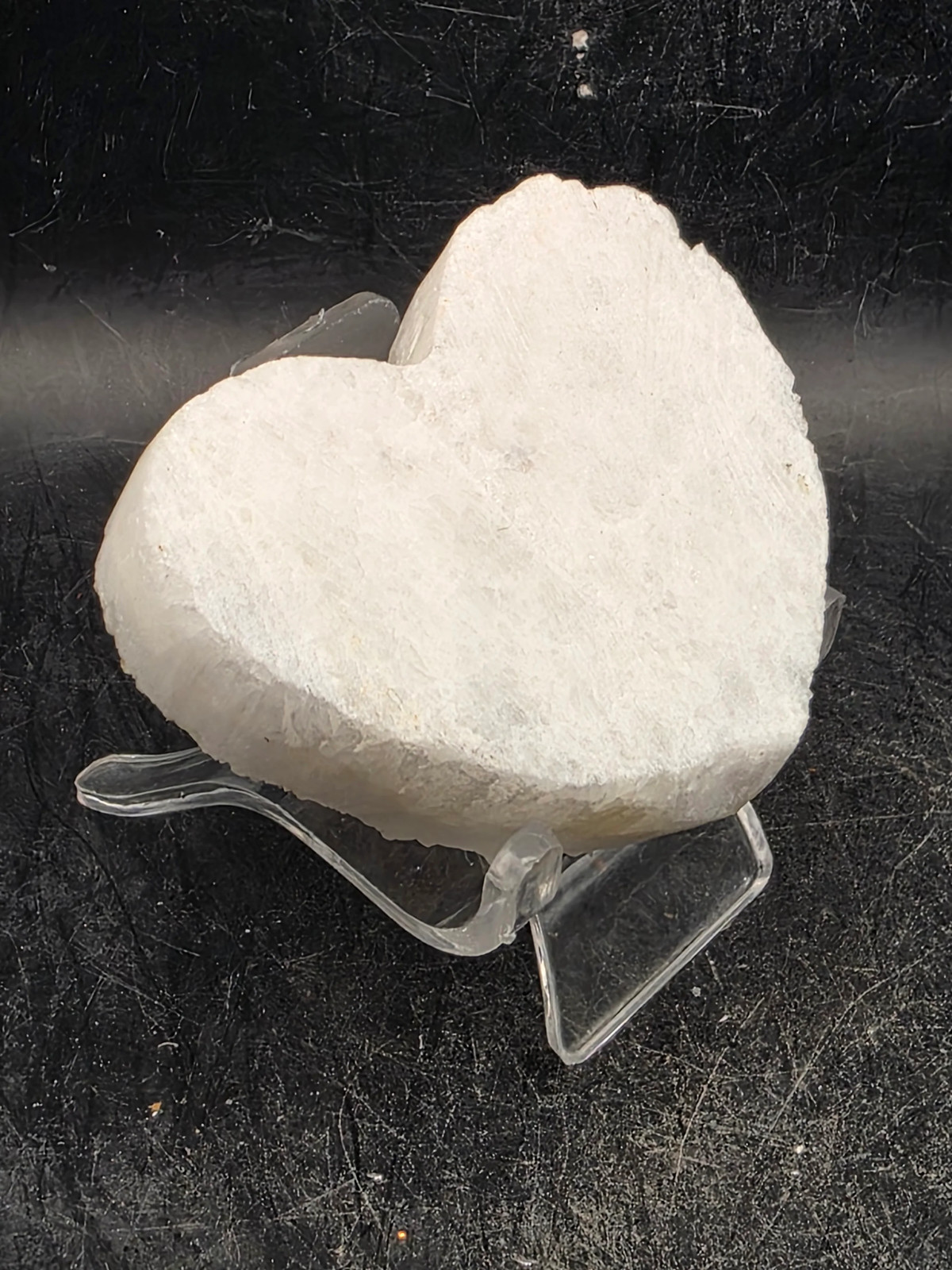 White pearl aura quartz heart! 3.4 ounces, 2.5 inches wide, 2.1″ tall