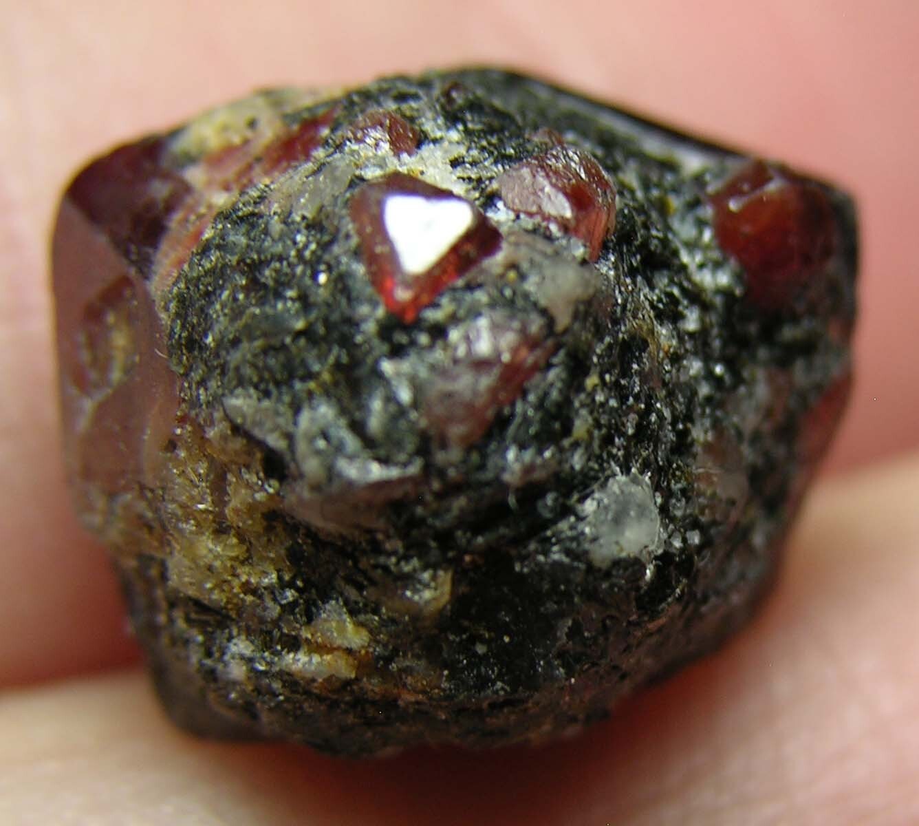 #32 Afghanistan 27.0ct Natural Octagonal Brownish Red Zircon Specimen 5.35g 14mm
