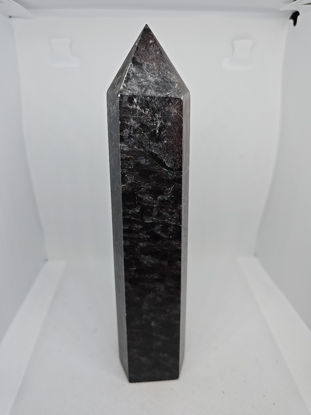 Large Garnet Indigo Gabbro Point Tower Generator