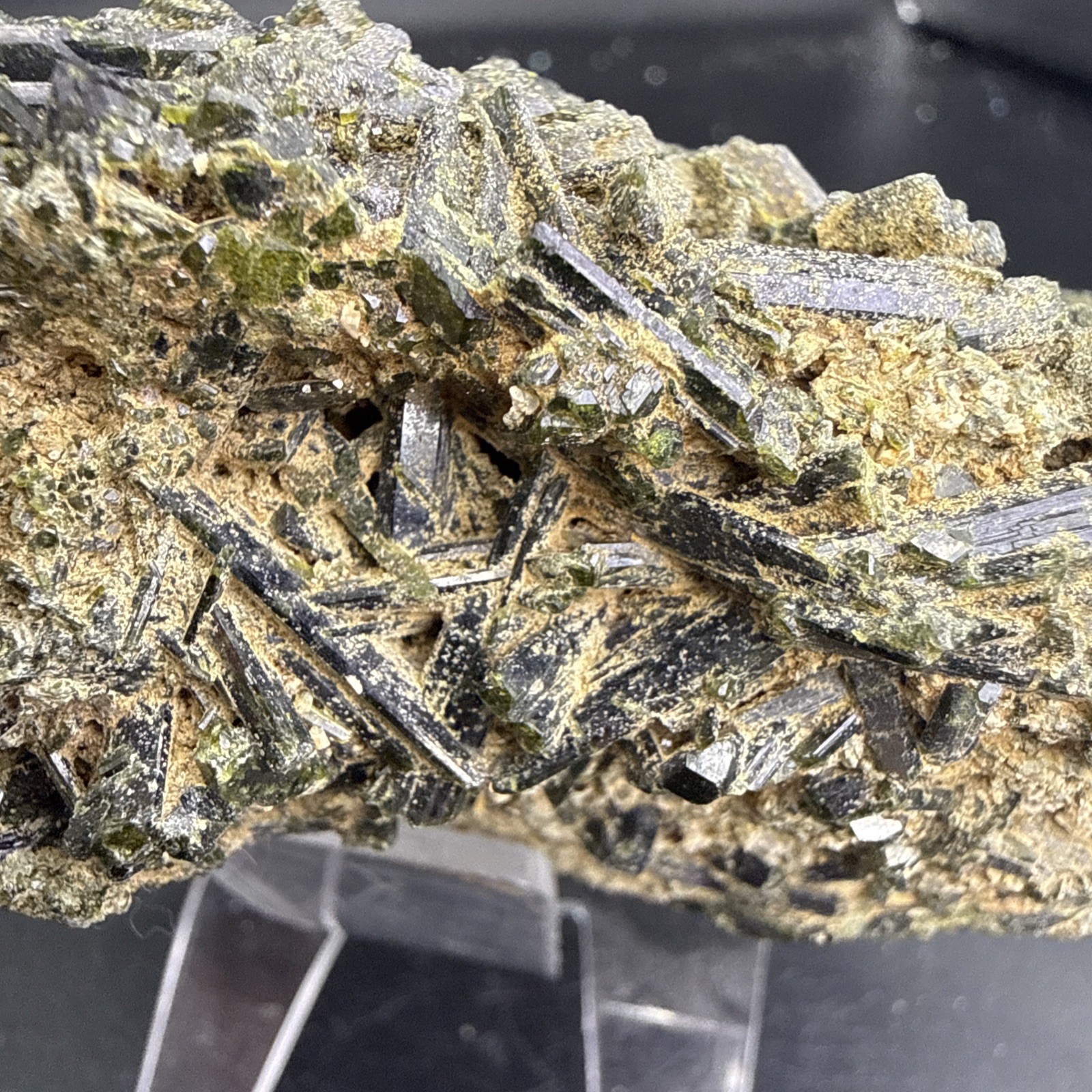 1.6 Lb Large Natural Epidote On Matrix From Pakistan. A+ Specimen,Minerals,Gems.