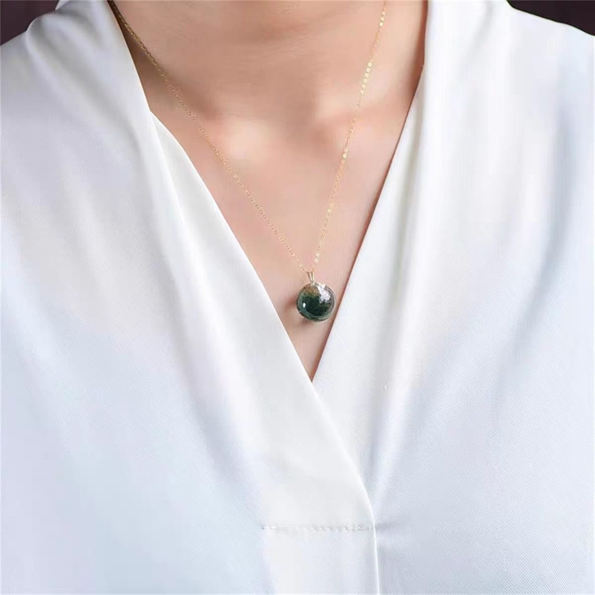 AAAAA Natural Green Phantom Quart Crystal Pendant Sphere Necklace