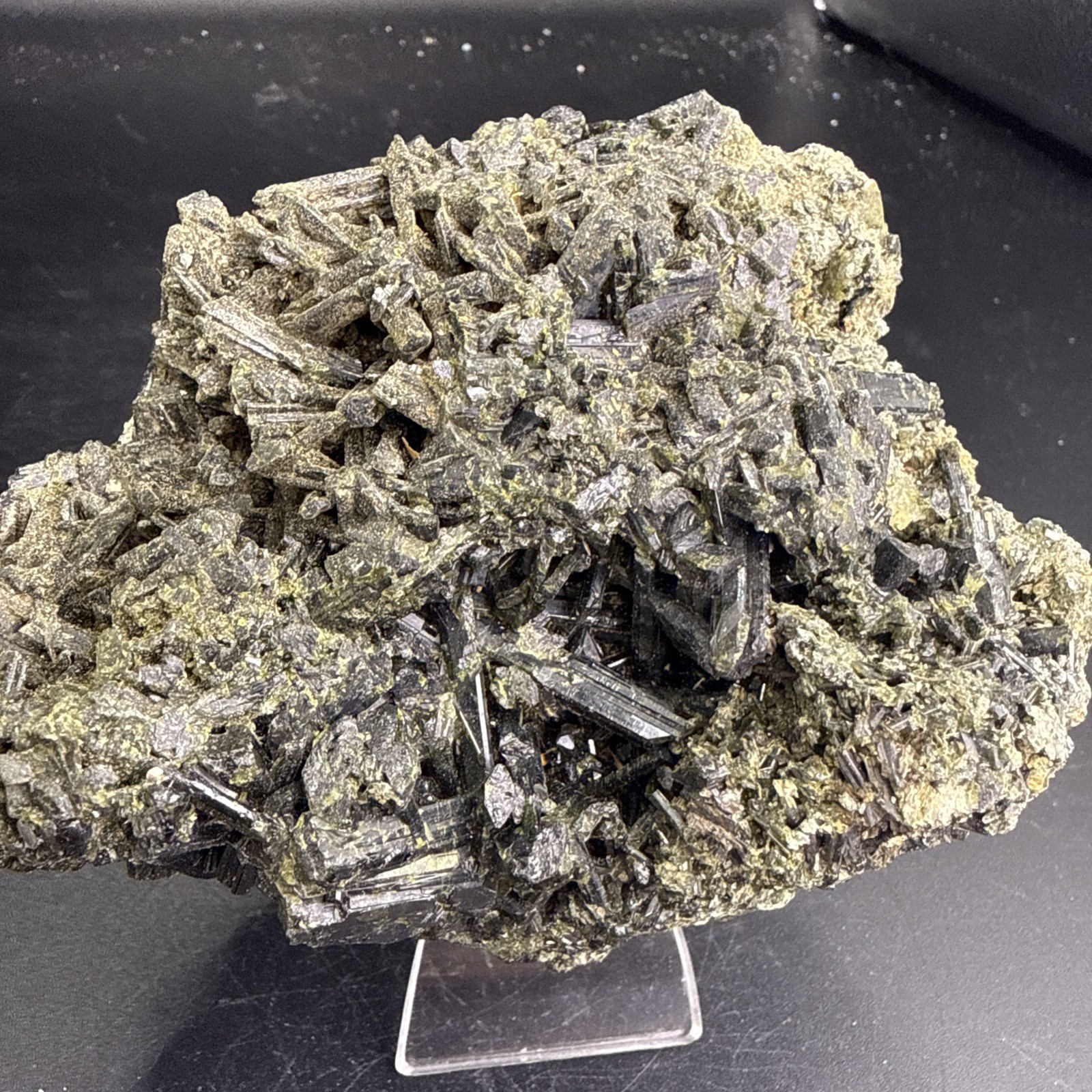 1.6 Lb Large Natural Epidote On Matrix From Pakistan. A+ Specimen,Minerals,Gems.