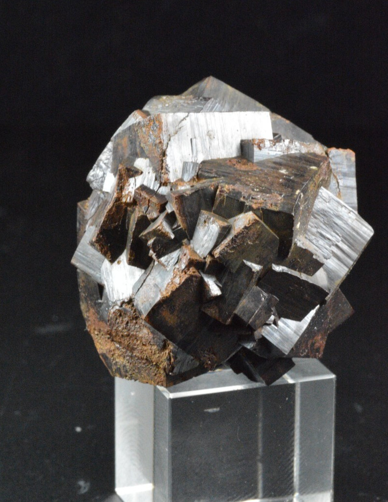 Limonite After Pyrite Pseudomorph, Pelican Point, Utah, 35x34mm