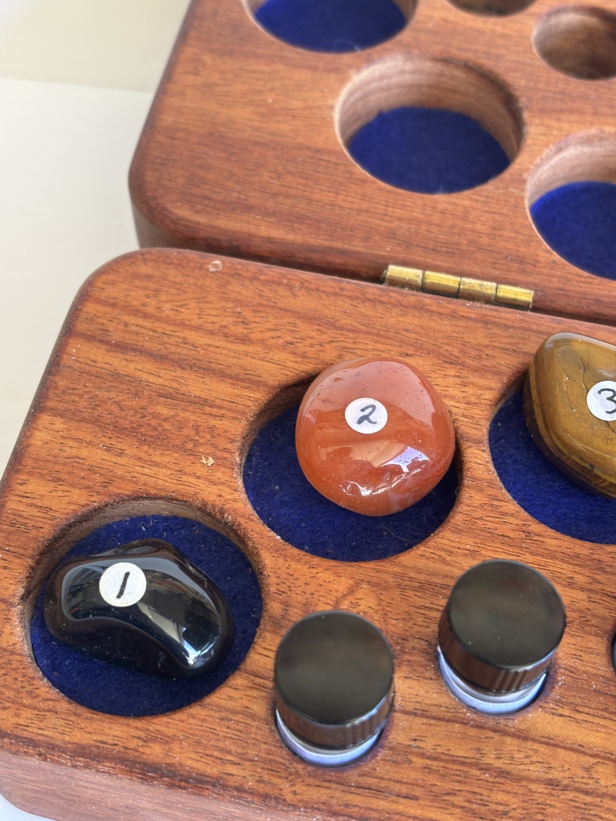 16Pcs Healing Crystals Set, Chakra Quartz & OILS Kit in Wooden Box RARE