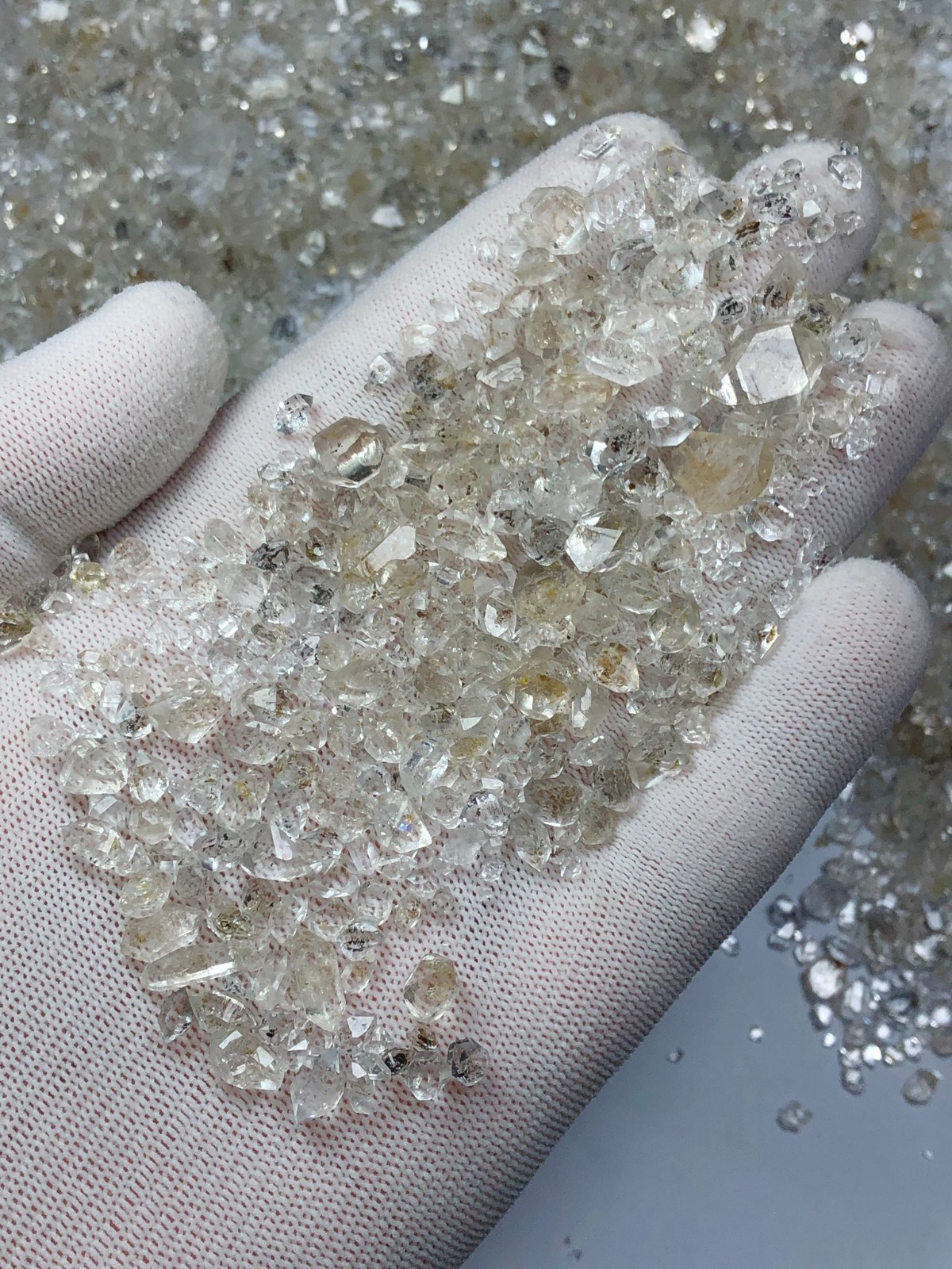 Excellent DIAMOND QUARTZ Crystals lot- Pakimers – 430 grams – from Pakistan
