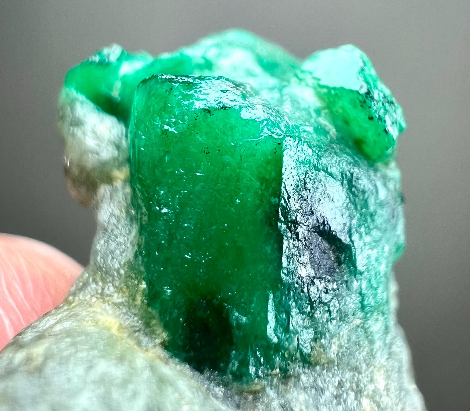 23 CT, Natural Top Green Emerald Crystals on Matrix From Swat Pakistan