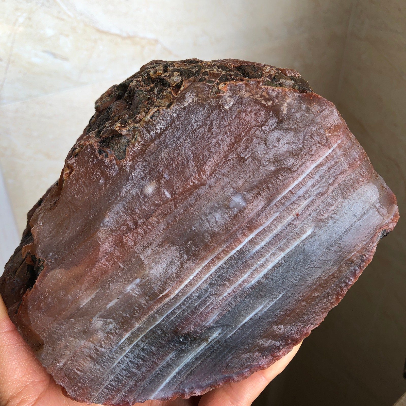 137mm Natural agate stone uncut block original Crystal specimens 1.92kg A3635