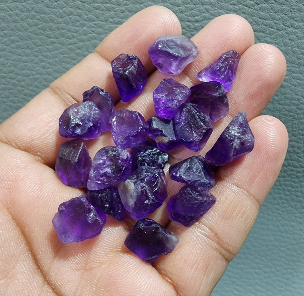 20 Pcs Pretty Purple Amethyst Rough 11-15 MM Raw Size Crystal Amethyst Gemstone