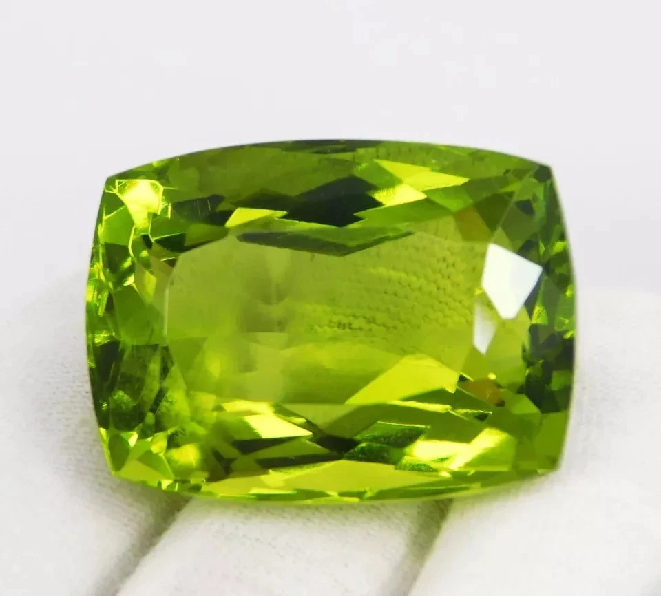 102+ Ct Green Peridot Cushion Cut Certified Flawless Loose Gemstone