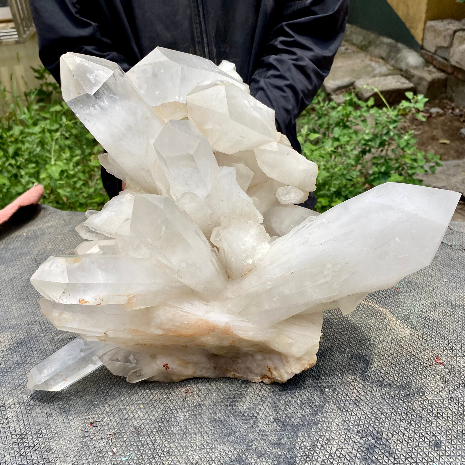 22LB ransparent, natural and beautiful white quartz crystal cluste